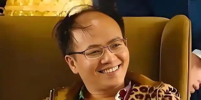 为什么最近的明星都扒出黑料,_娱乐圈暗箱操作_娱乐圈潜规则曝光